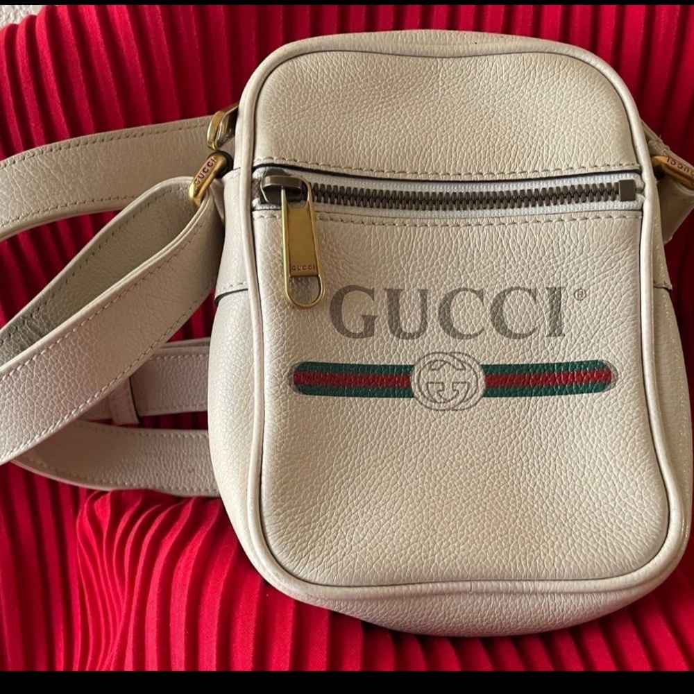 Authentic classic vintage Gucci crossbody